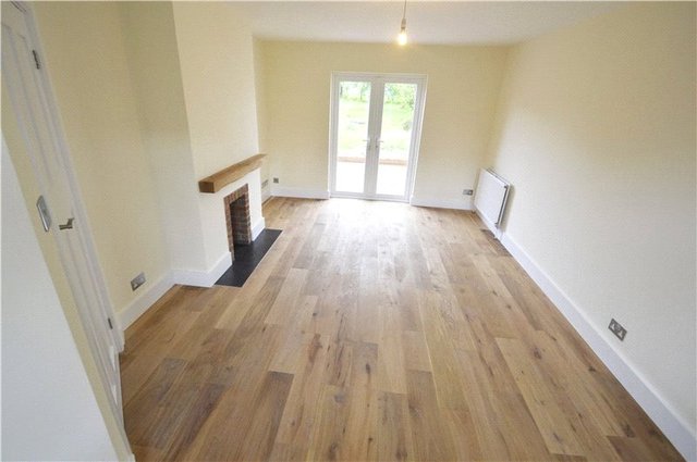  Image of 3 Bedroom Semi-Detached for sale at Maidenhead Berkshire Furze Platt, SL6 7QP
