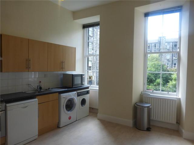  Image of 4 Bedroom Flat to rent at West End Edinburgh Edinburgh, EH1 2EL