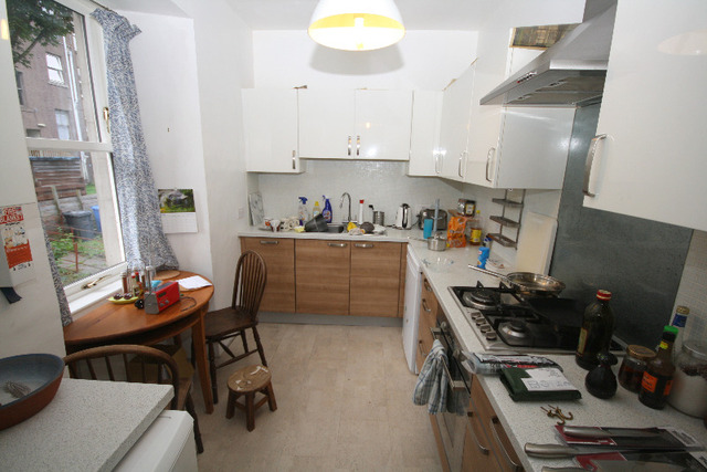  Image of 2 Bedroom Flat to rent at West End Dundee Dundee, DD2 2BG