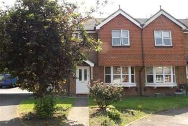  Image of 2 Bedroom Detached to rent at Cobham, KT11 1HL