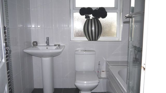  Image of 3 Bedroom Semi-Detached for sale at County Road  Ormskirk, L39 3LY