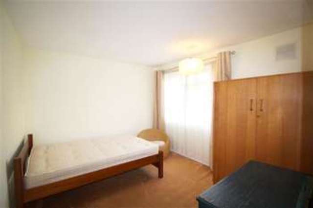  Image of 2 Bedroom Property to rent at Brixton, SW2 1LT