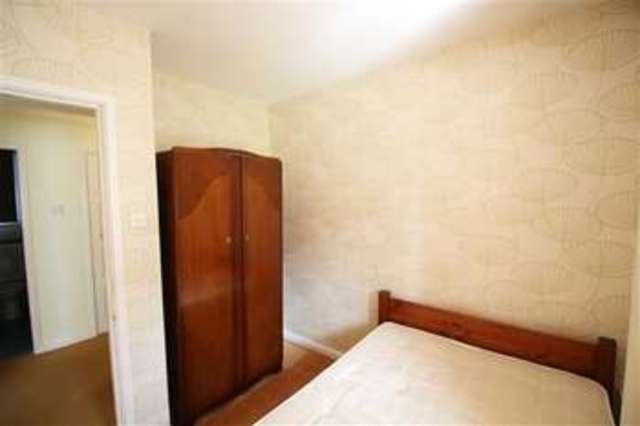  Image of 2 Bedroom Property to rent at Brixton, SW2 1LT