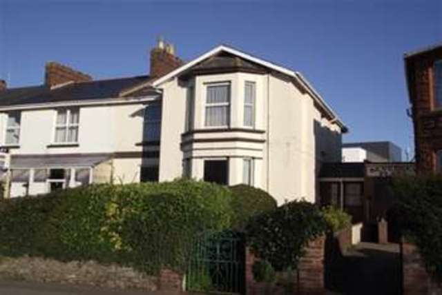  Image of 2 Bedroom Flat to rent at Paignton, TQ4 5AE