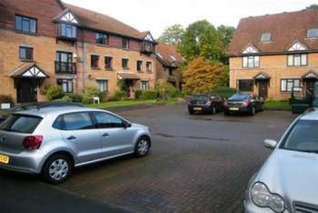  Image of Studio to rent at Woking, GU22 7DN