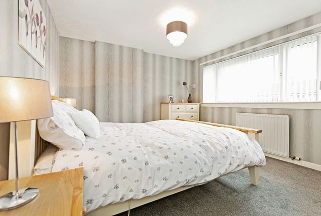  Image of 2 Bedroom Semi-Detached for sale at Ellaleen Grove Crossford Dunfermline, KY12 8QQ