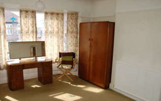  Image of 3 Bedroom Semi-Detached for sale at Aigburth Liverpool Merseyside, L17 0DA
