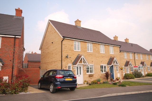  Image of 2 Bedroom Semi-Detached for sale at Bedford, MK41 0FD