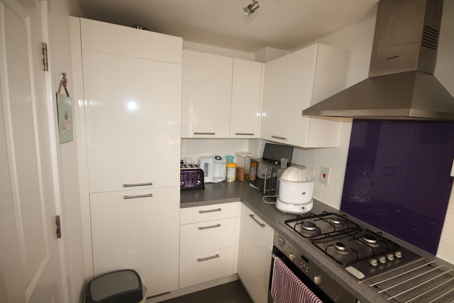  Image of 2 Bedroom Semi-Detached for sale at Bedford, MK41 0FD