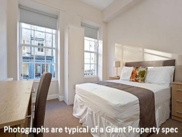  Image of 3 Bedroom Flat to rent at Fletcher Road  Nottingham, NG9 2EL