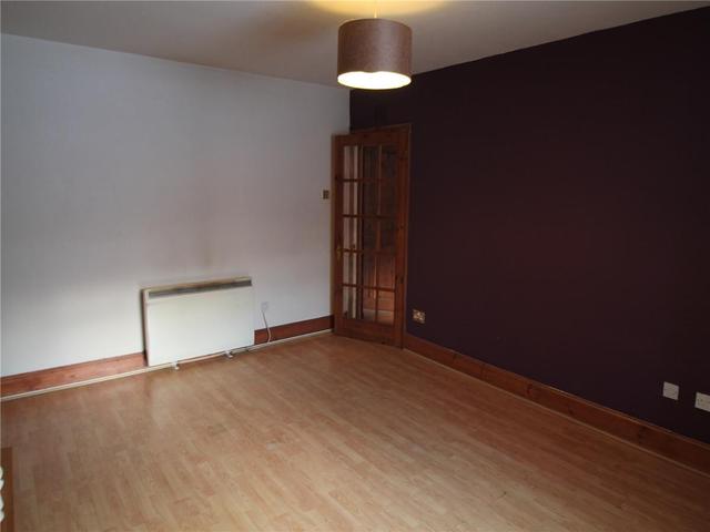  Image of 2 Bedroom Flat to rent at Charleston Dundee Dundee, DD2 4JB