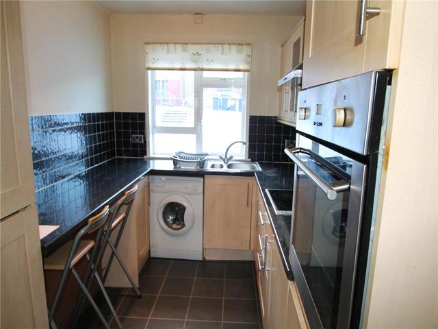  Image of 2 Bedroom Flat to rent at Charleston Dundee Dundee, DD2 4JB