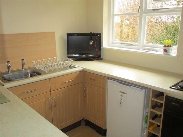  Image of 1 Bedroom Property for sale at Frogmore Close Cippenham Cippenham, SL1 9BW