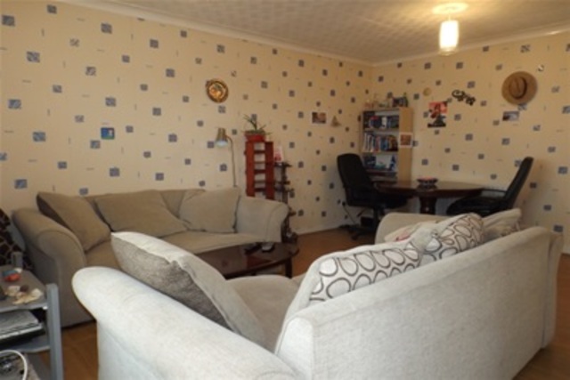  Image of 2 Bedroom Flat to rent at Ruchazie Glasgow Glasgow, G33 3TH