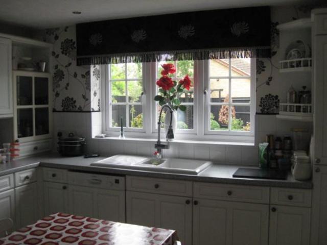  Image of 4 Bedroom Detached to rent at Great Denham Bedford Bedford, MK40 4GB