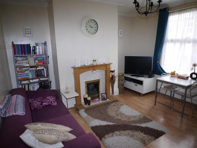  Image of 2 Bedroom End of Terrace for sale at Bramley  Kirkstall, LS13 3NR