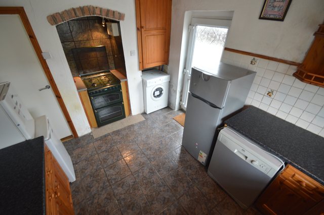  Image of 5 Bedroom Detached to rent at Heath Cardiff Birchgrove, CF14 3JZ