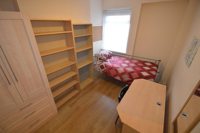  Image of 5 Bedroom Detached to rent at Heath Cardiff Birchgrove, CF14 3JZ