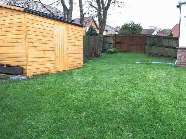  Image of 3 Bedroom Property for sale at Heol Ysgyfarnog Birchgrove Birchgrove, SA7 9NH