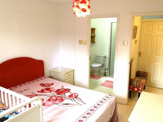  Image of 3 Bedroom Property for sale at Heol Ysgyfarnog Birchgrove Birchgrove, SA7 9NH