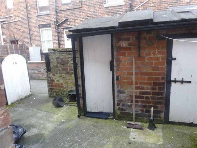  Image of 2 Bedroom Property for sale at High Barn Close Rochdale Rochdale, OL11 3PN