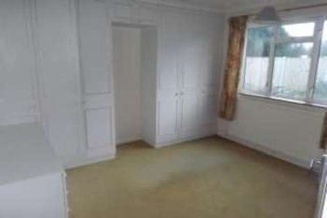  Image of 4 Bedroom Bungalow for sale at Hoveton Norwich Hoveton, NR12 8DY