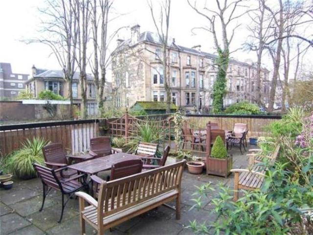  Image of 1 Bedroom Flat to rent at West End Glasgow Glasgow, G12 9NX