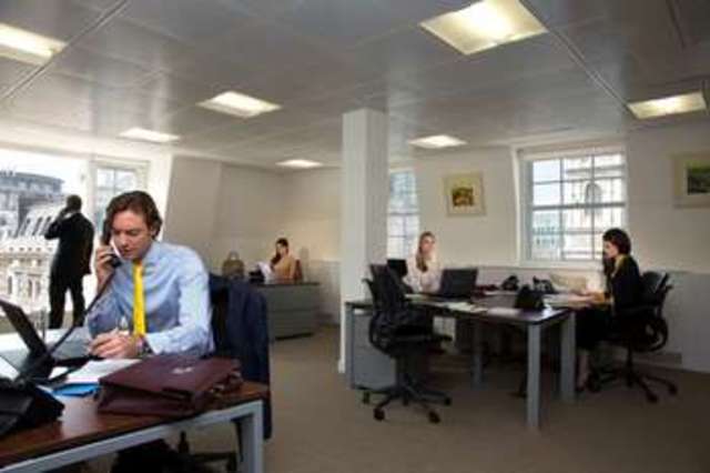  Image of Detached to rent at Bank EC2V London, EC2V 8AU