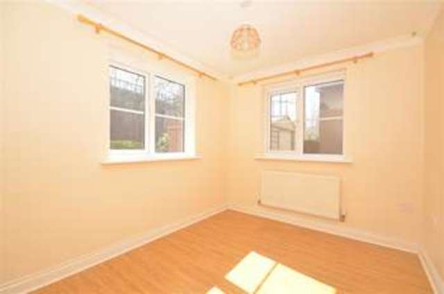  Image of 3 Bedroom Detached for sale at Redhill Surrey Redhill, RH1 6FF