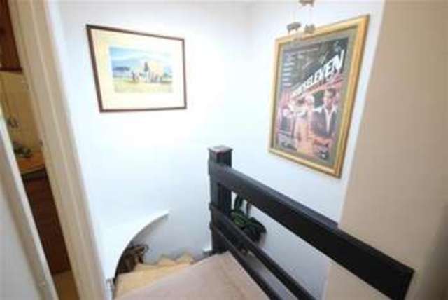  Image of 3 Bedroom Semi-Detached to rent at Bordon, GU35 9NS