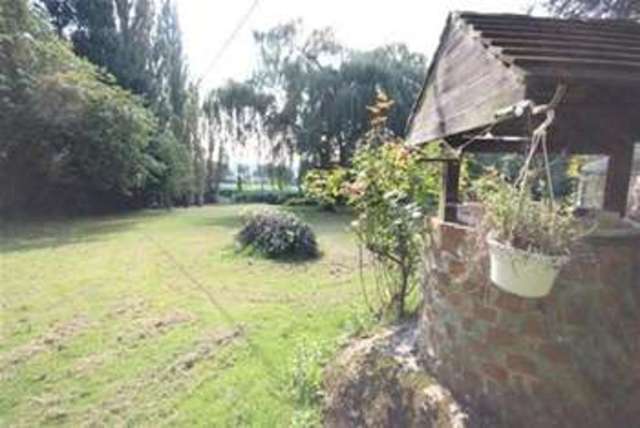  Image of 3 Bedroom Semi-Detached to rent at Bordon, GU35 9NS