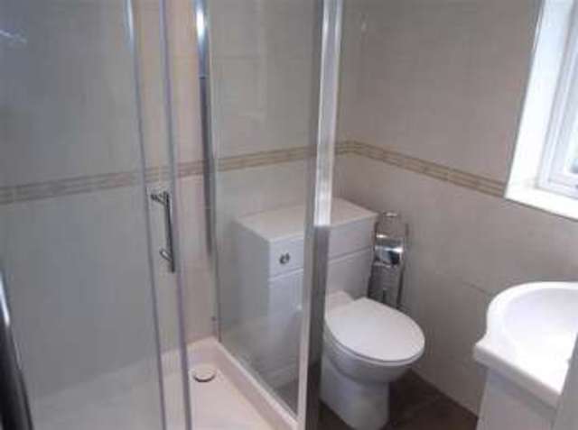  Image of 2 Bedroom Detached for sale at Reigate Surrey Reigate, RH2 7JP