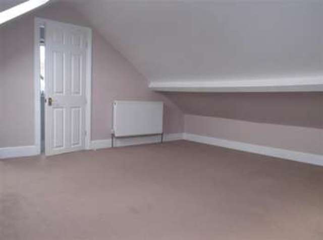  Image of 2 Bedroom Detached for sale at Reigate Surrey Reigate, RH2 7JP