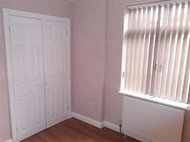  Image of 2 Bedroom Detached for sale at Reigate Surrey Reigate, RH2 7JP