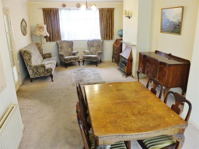  Image of 4 Bedroom End of Terrace for sale at Hackbridge Surrey Beddington, SM6 7BB