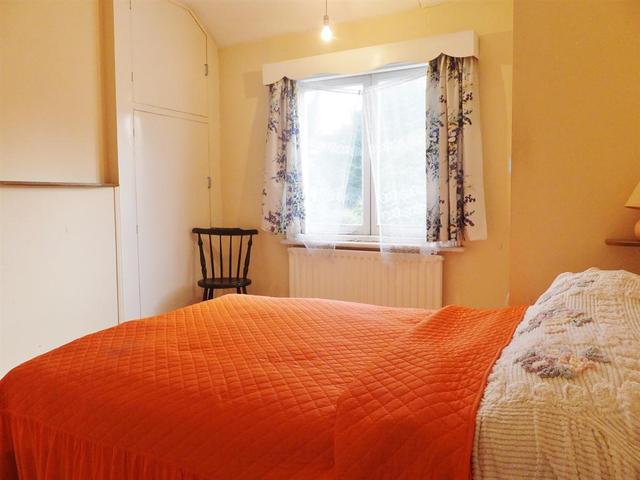  Image of 4 Bedroom End of Terrace for sale at Hackbridge Surrey Beddington, SM6 7BB