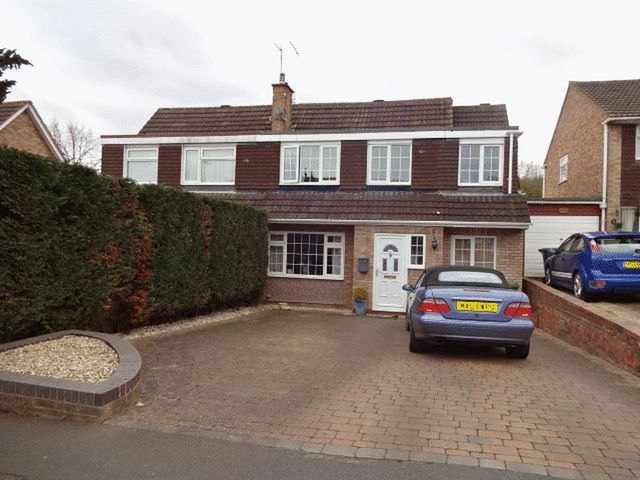  Image of 4 Bedroom Semi-Detached for sale at Lobelia Close  Kidderminster, DY11 5HX