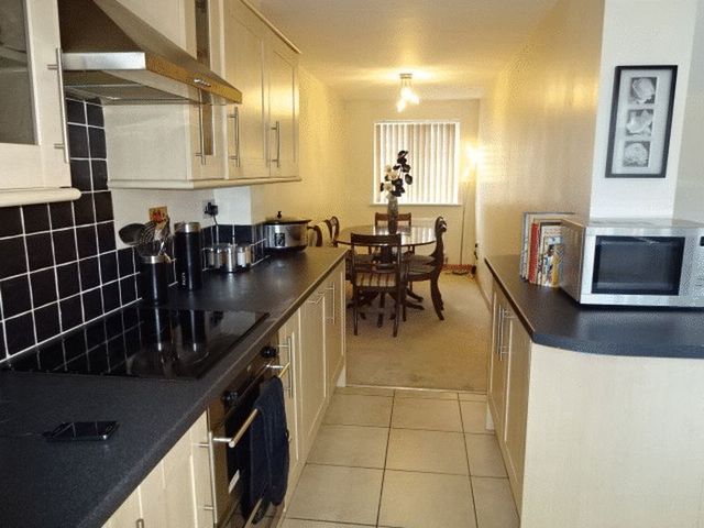  Image of 4 Bedroom Semi-Detached for sale at Lobelia Close  Kidderminster, DY11 5HX