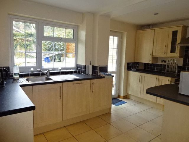  Image of 4 Bedroom Semi-Detached for sale at Lobelia Close  Kidderminster, DY11 5HX