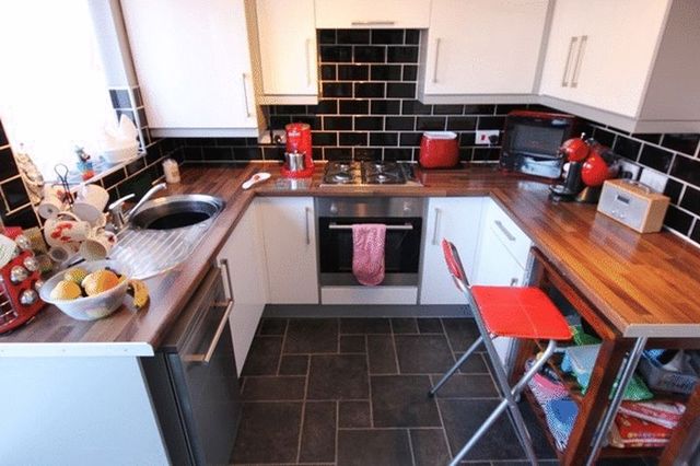  Image of 2 Bedroom Terraced for sale at Lomond Road  Liverpool, L7 0JU