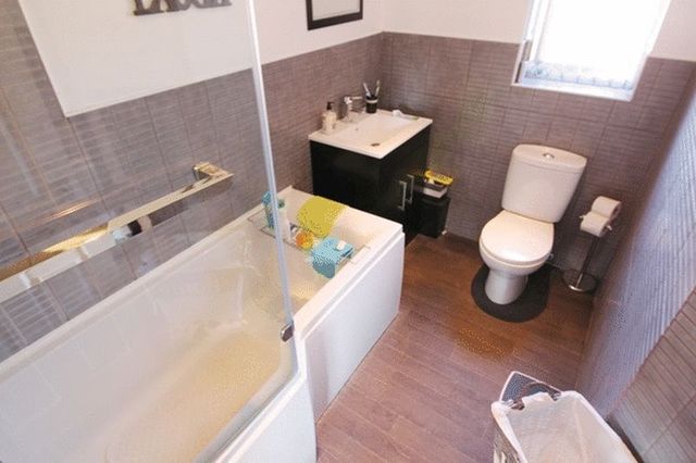  Image of 2 Bedroom Terraced for sale at Lomond Road  Liverpool, L7 0JU