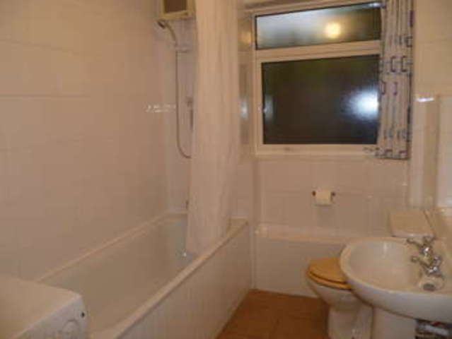  Image of 2 Bedroom Flat to rent at Chislehurst Kent Chislehurst, BR7 6RA