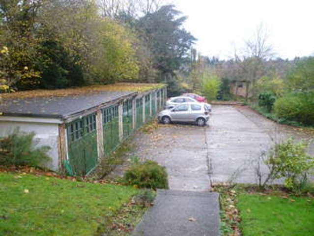  Image of 2 Bedroom Flat to rent at Chislehurst Kent Chislehurst, BR7 6RA