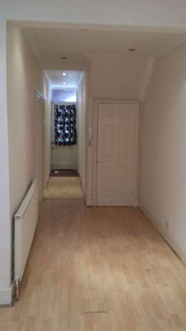  Image of 2 Bedroom Flat to rent at Malyons Road, Ladywell London, SE13 7XG
