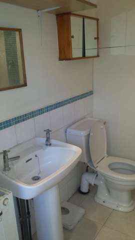  Image of 2 Bedroom Flat to rent at Malyons Road, Ladywell London, SE13 7XG