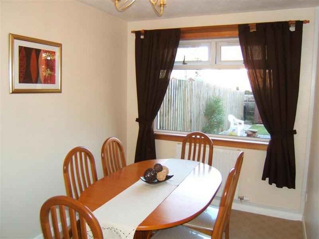  Image of 3 Bedroom Terraced to rent at Mid Calder West Lothian West Lothian, EH53 0SD