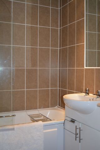 Image of 1 Bedroom Flat to rent at Craiglockhart Edinburgh Edinburgh, EH14 1XT