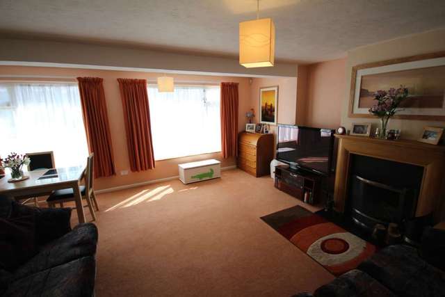  Image of 3 Bedroom Semi-Detached for sale at New Meadow Bedgrove Aylesbury, HP21 7AN