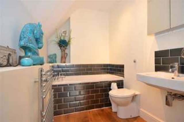  Image of 4 Bedroom End of Terrace for sale at Lydd Romney Marsh Lydd, TN29 9DJ
