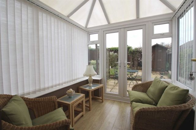  Image of 3 Bedroom Detached for sale at Studley Warwickshire Studley, B80 7RN